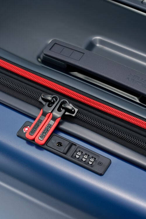 Spinner 67/24 EXP + luggage tag + packing cube  hi-res | American Tourister