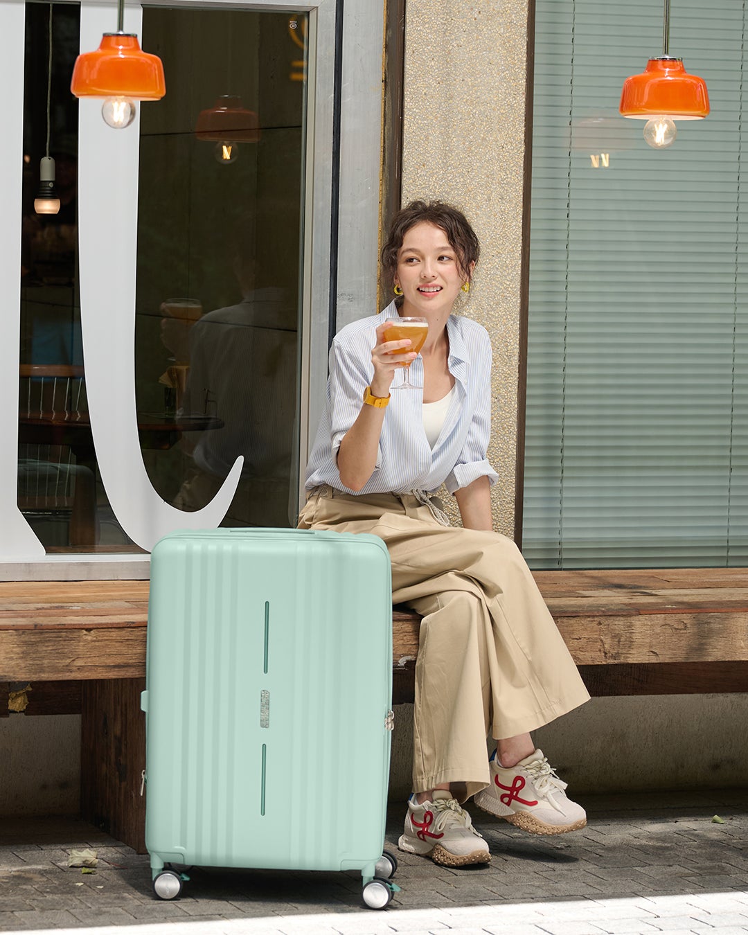 CLEVA SPINNER 77/28 EXP TSA PV  lifestyle | American Tourister