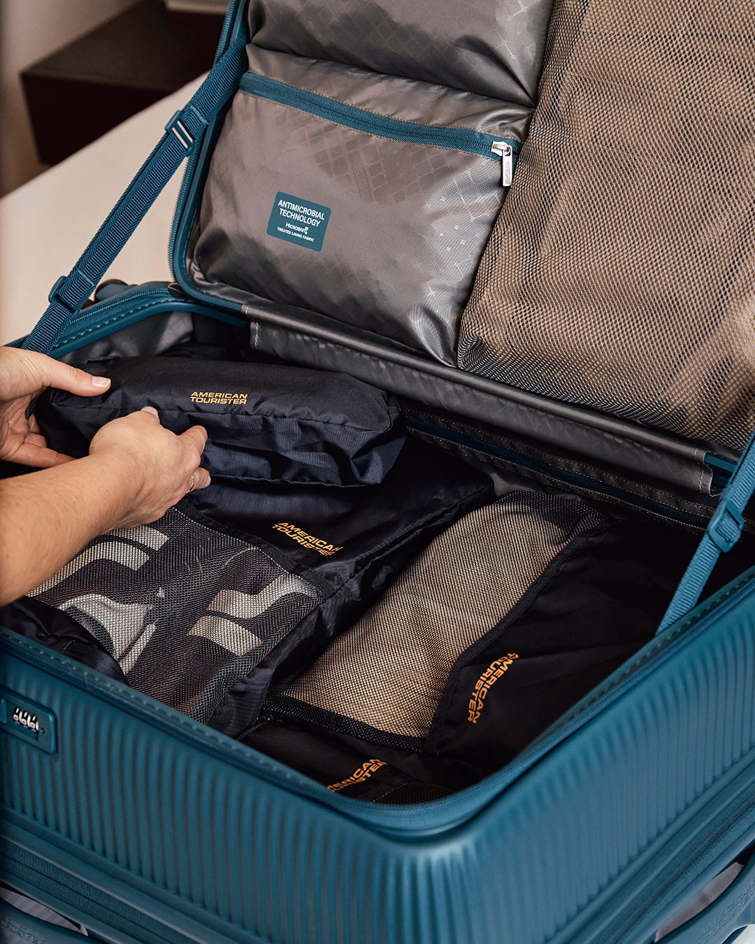CURIO 行李箱 55厘米/20吋 (可擴充) TSA BO  lifestyle | American Tourister